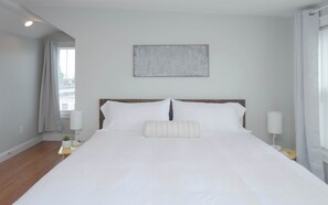 2 habitaciones, escritorio, tabla de planchar con plancha y wifi gratis 