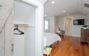 2 Schlafzimmer, Schreibtisch, Bügeleisen/Bügelbrett, kostenloses WLAN