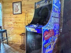 Game room - Unique Peaceful- Romantic, private pool, fireplace, AC-WIFI, delightful Smokies! (Sevierville)