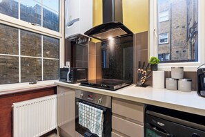 Apartment | Private kitchen | Fridge, microwave, oven, stovetop