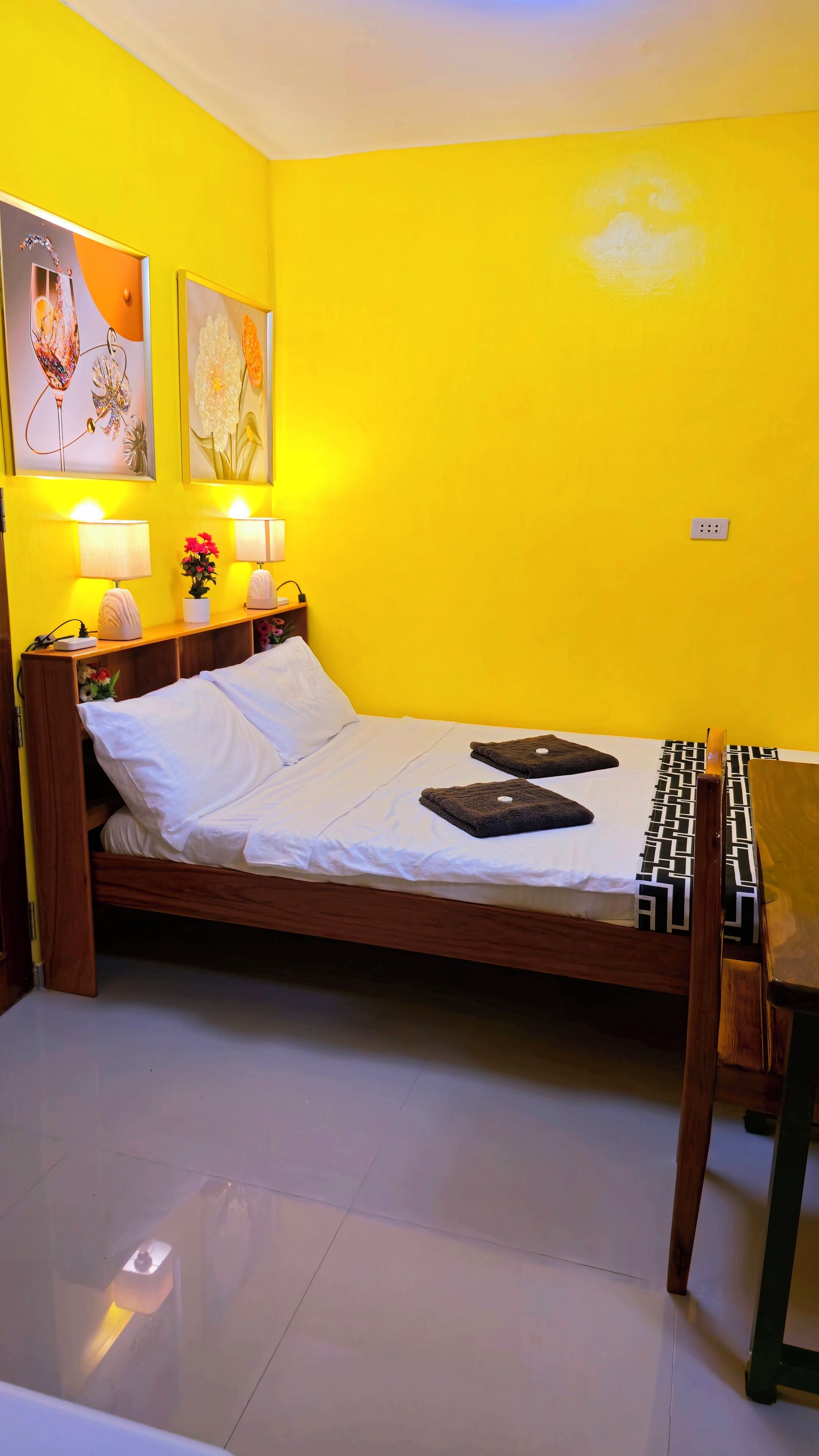 1 bedroom, in-room safe, desk, iron/ironing board