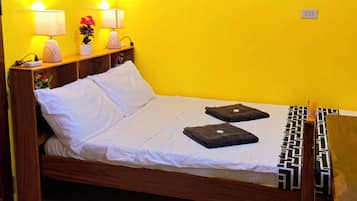 1 bedroom, in-room safe, desk, iron/ironing board