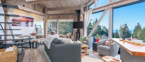 Télévision, cheminée