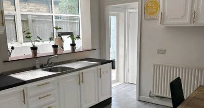 Fern Cozy Apartment 1