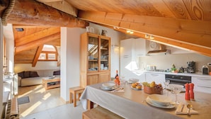 Family Apartment, 2 Bedrooms, 2 Bathrooms (Sunny Penthouse with Mountain View) | Private kitchen - Sunny Penthouse With Mountain View (Oulx)