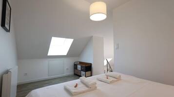 2 chambres, fer et planche à repasser, lit parapluie, Wi-Fi gratuit