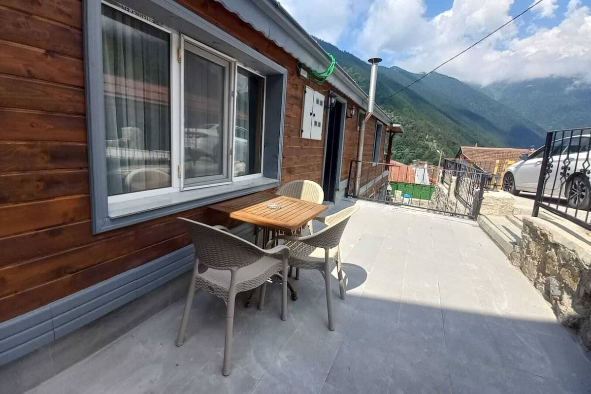 Standard Room, 1 Double Bed with Sofa bed, Patio, Mountain View | Premium bedding, soundproofing, free WiFi, bed sheets
