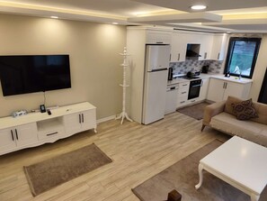 Villa, 2 Schlafzimmer, Seeblick | Eigene Küche | Wasserkocher mit Kaffee-/Teezubehör, Wasserkocher, Reinigungsartikel
