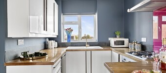 The Beacon, 2 bed Flat in Herne Bay With Parking