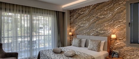 1 chambre, minibar, coffres-forts dans les chambres, bureau