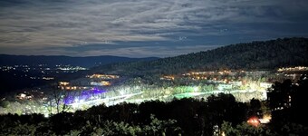 PRIME TIME! SKI dates Jan-Feb!! Book NOW! Luxury Mountain Home - Sleeps 14,