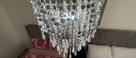 4 bedrooms, WiFi, bed sheets