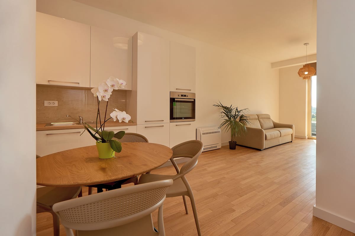 Klassiek appartement | 1 slaapkamer, een kluis op de kamer, verduisterende gordijnen