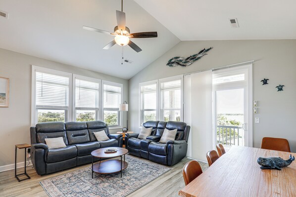 Apartment (3 Bedrooms) | Interior - Walk to the Beach: North Topsail Beach Duplex (Sneads Ferry)