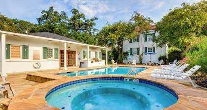 Pet-friendly Mobile Condo ~ 4 Mi to Downtown!