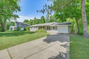 House (3 Bedrooms) | Interior - Gaylord Family Home: Walk to Shops & Restaurants! (Gaylord)
