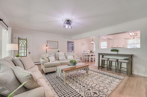 Gaylord Family Home: Walk to Shops & Restaurants!