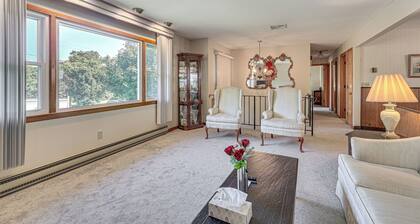 Watertown Home w/ Yard: 1 Mi to Echo Lake Park!