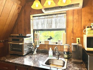 Microwave, oven, stovetop, coffee/tea maker
