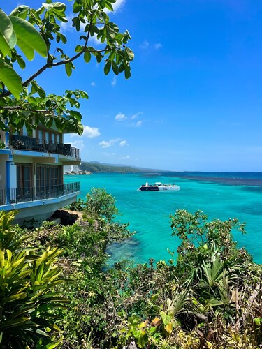  Charming one bedroom oceanview condo in the serene Ocho Rios. 