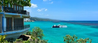  Charming one bedroom oceanview condo in the serene Ocho Rios. 