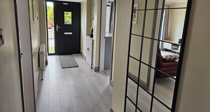 Cosy bungalow with great location in Derry City