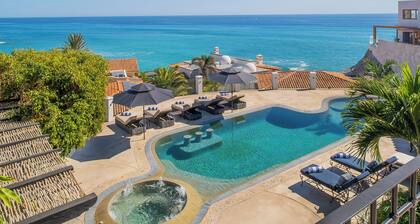 Casa Bellamar Cabo: Steps from the calm Cabo Colorado Beach