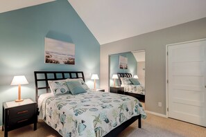 3 bedrooms, iron/ironing board, Internet, bed sheets - Sunset Rentals | Queens Grant 731 (Hilton Head Island)