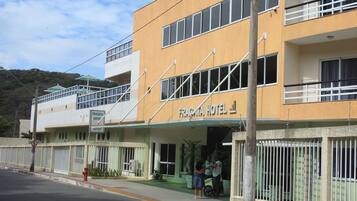 Fachada de la propiedad