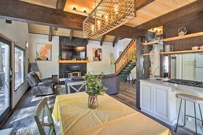 TV, fireplace