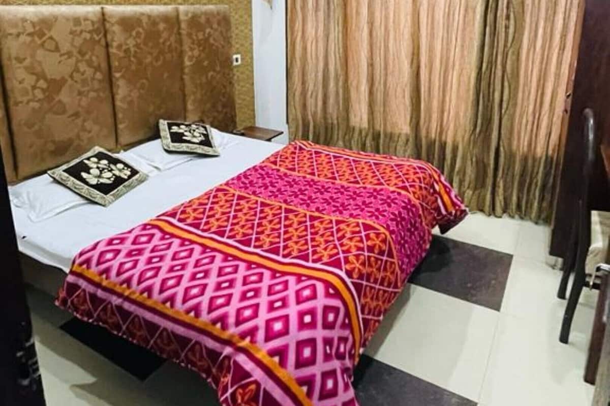 Deluxe Double Room, City View | Free WiFi, bed sheets
