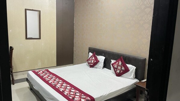 標準雙人房, 多間臥室, 城市景觀 | 免費無線上網、床單