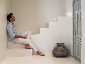 Luxury Villa | Egyptian cotton sheets, premium bedding, down duvets, memory-foam beds - Smiling Sparrows (Udaipur)