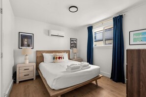 Appartement, 2 slaapkamers | 2 slaapkamers, een strijkplank/strijkijzer, gratis wifi