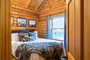 Cabin, 2 Bedrooms | 2 bedrooms, free WiFi