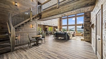Cabin, 5 Bedrooms | Dining