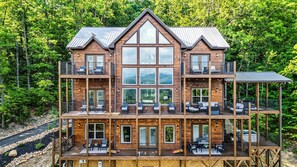 Cabin, 5 Bedrooms | Exterior