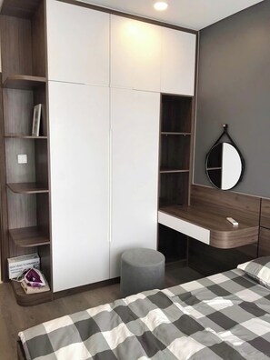 2 bedrooms, blackout curtains, soundproofing, iron/ironing board - Mie Home Can ho 2PN2WC gan Aeon Tan Phu (Ho Chi Minh City)