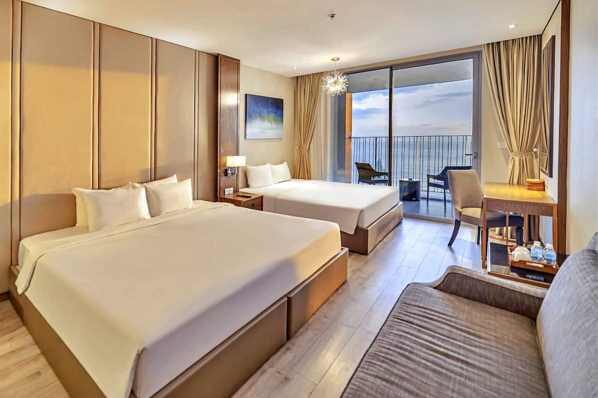 1 bedroom, Egyptian cotton sheets, premium bedding, memory foam beds