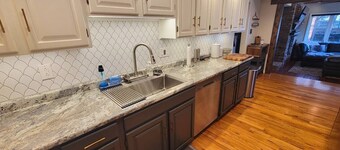 The Love Shack: Spacious Family Getaway, 5 bed/3 bath, 10 Minutes from Downtown