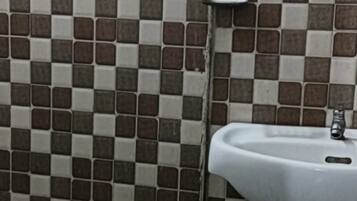 Shower, rainfall showerhead, towels, soap