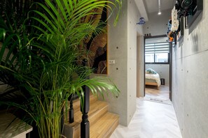 Deluxe Double Room | Living area