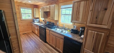 Cottontail Farmhouse HMT Trails