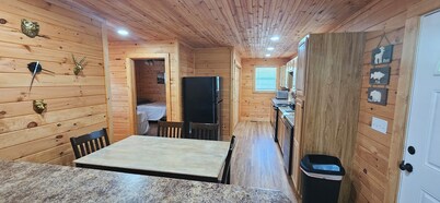 Cottontail Farmhouse HMT Trails