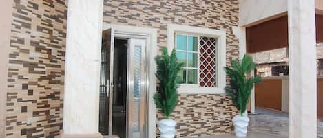 House | Exterior detail
