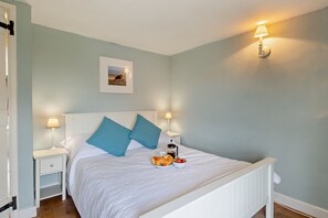 2 slaapkamers, een strijkplank/strijkijzer, gratis wifi, beddengoed