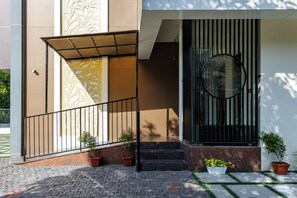 Fachada de la propiedad