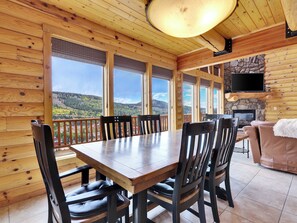 Dining - Ski View Cabin 4BR Retreat Near Brian Head Resort (Brian Head)