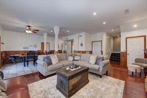 TV, fireplace, DVD player, offices