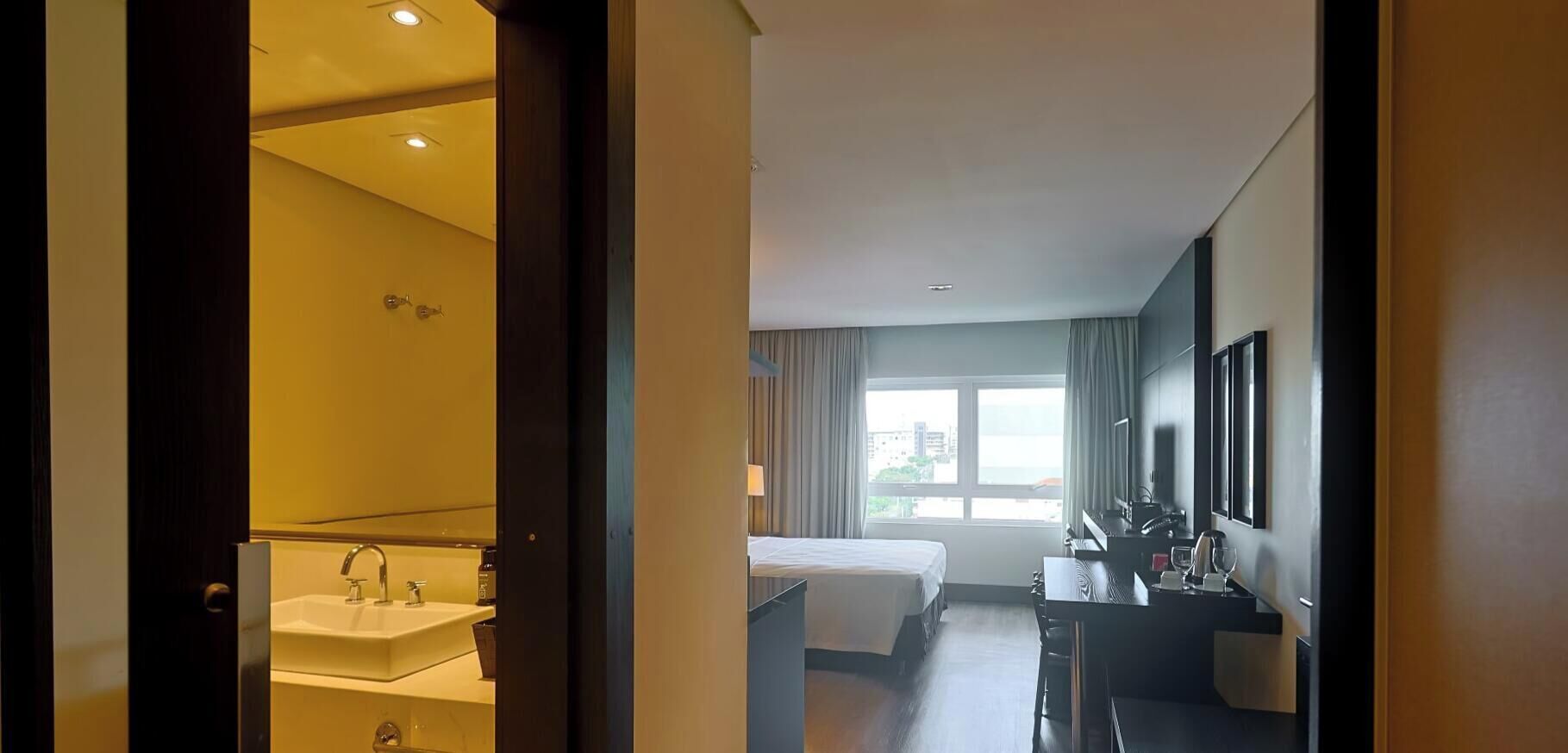 1 quarto, acesso à internet, roupa de cama